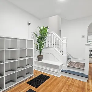 Oakland/university @h Bright And Stylish Private Bedroom With Shared Bathroom Homestay Pittsburgh